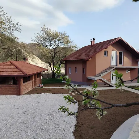 Oaza Mira Holiday home Sipovo