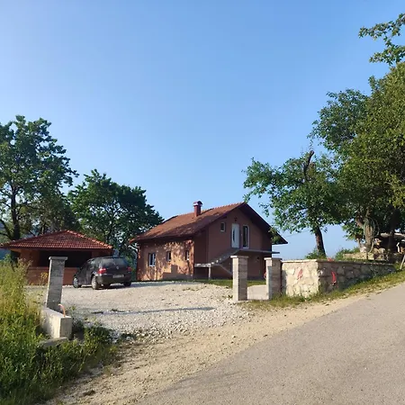 Oaza Mira بيت للعطل Sipovo