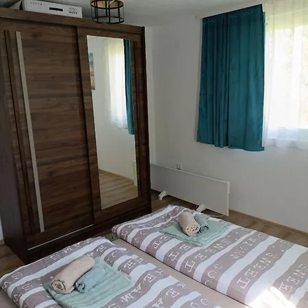 Oaza Mira بيت للعطل Sipovo