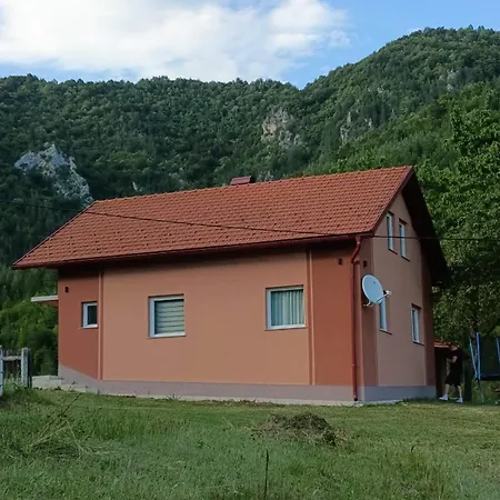 Oaza Mira بيت للعطل